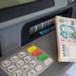 Los trabajadores esperan la cuota del aguinaldo que tradicionalmente se suele depositar en junio. | LM Neuquen Los trabajadores esperan la cuota del aguinaldo que tradicionalmente se suele depositar en junio.