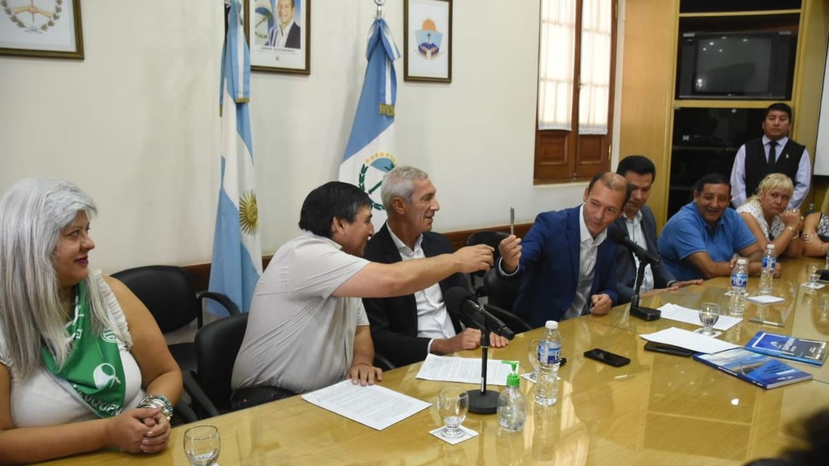 Los gremios ATE y UPCN firmaron el acuerdo salarial con el Gobierno