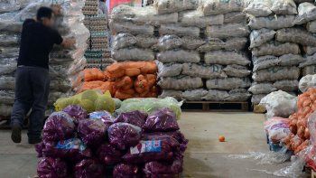 mercado concentrador frutas verdudas
