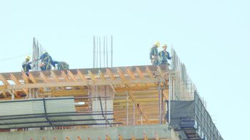 La construcción sigue creciendo en Neuquén, no sólo en puestos de trabajo sino también en metros cuadrados.