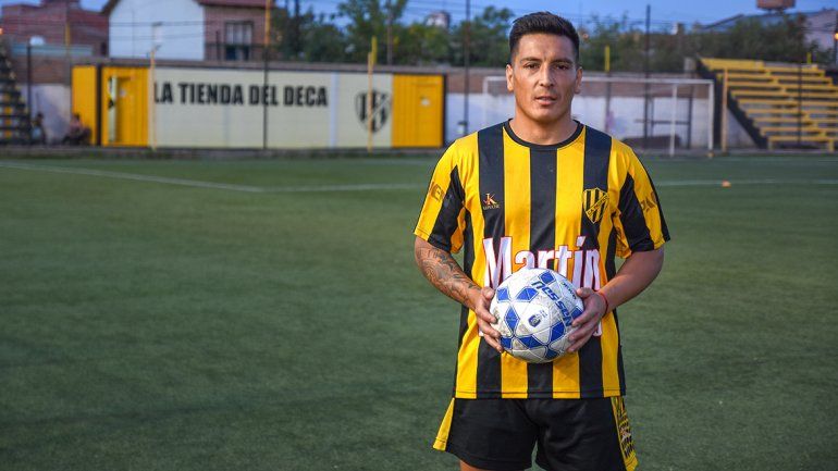 Loncón la metió desde mitad de cancha y marcó el gol más rápido de la historia de Lifune