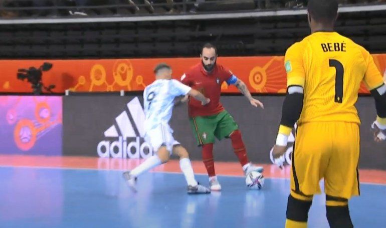 Final de futsal: la piña de Titi Borruto llenó de memes las redes