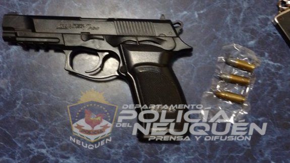 Detienen a sospechosos de un robo en una casa del Oeste