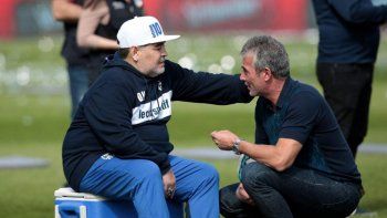 sin presidente, peligra la continuidad de maradona en el lobo sin presidente, peligra la continuidad de maradona en el lobo