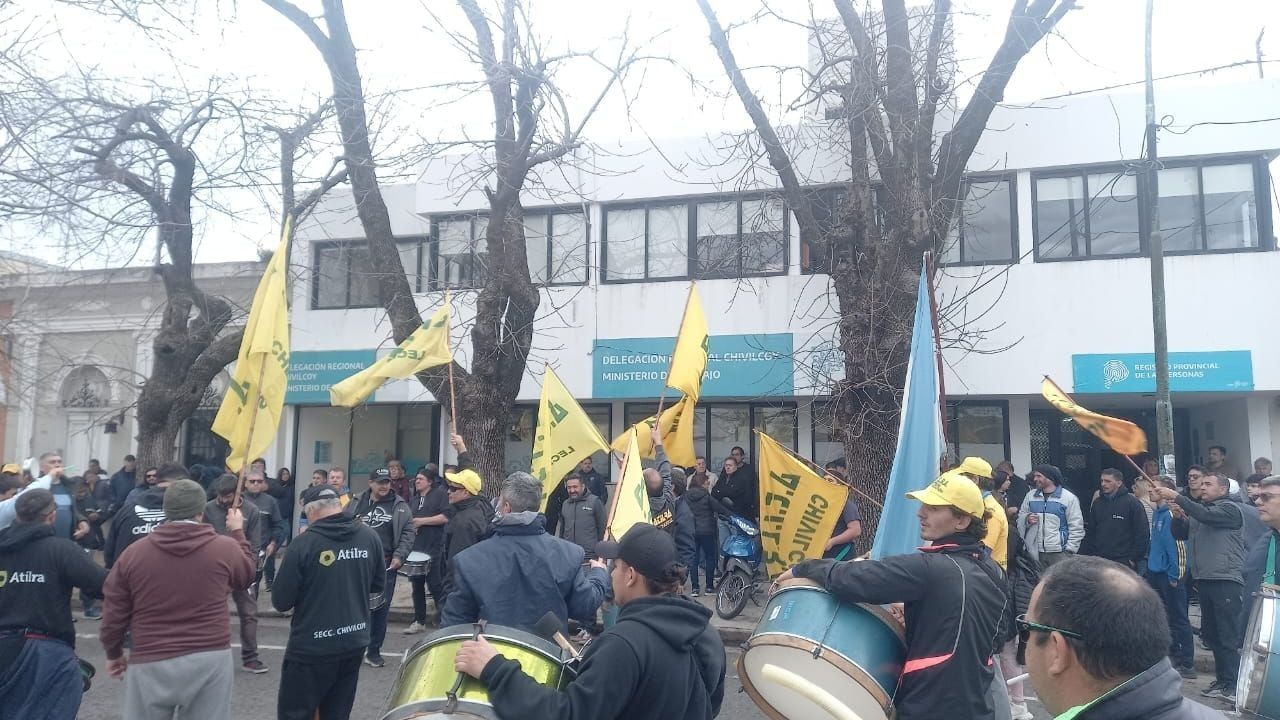 Crecen las empresas lácteas con problemas en la Argentina. La Suipachense está a punto de cerrar.
