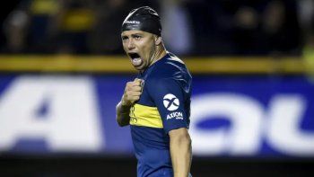 zarate quiere seguir en boca y envio un palito para velez zarate quiere seguir en boca y envio un palito para velez