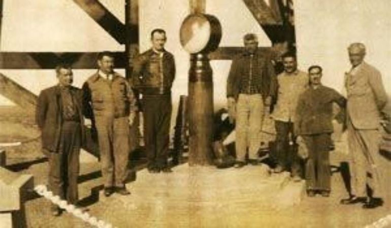 Juan Soufal y Cipriano Salto pioneros trabajadores del Pozo 1 de petróleo neuquino