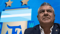 Con la autorización de la Justicia, Chiqui Tapia aseguta su presencia en la Copa del Mundo que se diputará en Estados Unidos y Canadá. Con la autorización de la Justicia, Chiqui Tapia aseguta su presencia en la Copa del Mundo que se diputará en Estados Unidos y Canadá.