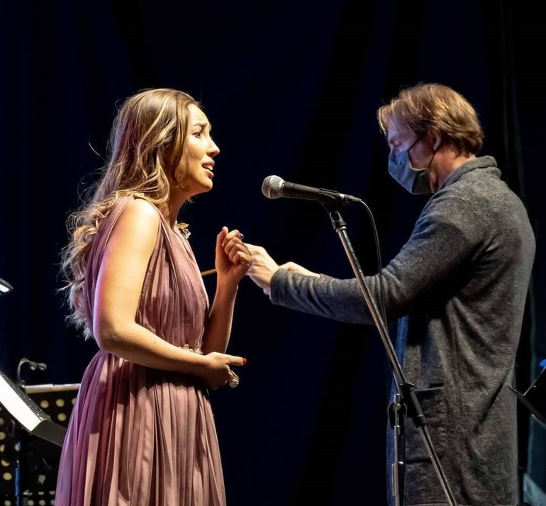 La última vez que Agustina Calderon cantó en Neuquén fue en septiembre de 2021 acompañada por la Orquesta Sinfónica del Neuquén dirigida por Andrés Tolcachir. Este jueves volverá a presentarse ante el público neuquino en un concierto de música de cámara. (Foto: Marcelo Noáin).
