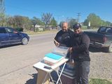 Los plomeros que ahora se las rebuscan con los churros. Daniel y Héctor en la Ruta Chica.