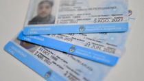 La vigencia de la licencia se reduce a medida que aumentan los años del conductor, con renovaciones más frecuentes después de los 70. La vigencia de la licencia se reduce a medida que aumentan los años del conductor, con renovaciones más frecuentes después de los 70.