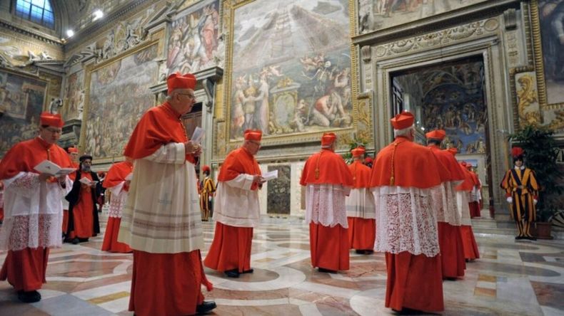 Cuánto cobra por mes un cardenal del Vaticano y cuáles son los 3 fantásticos beneficios que tienen