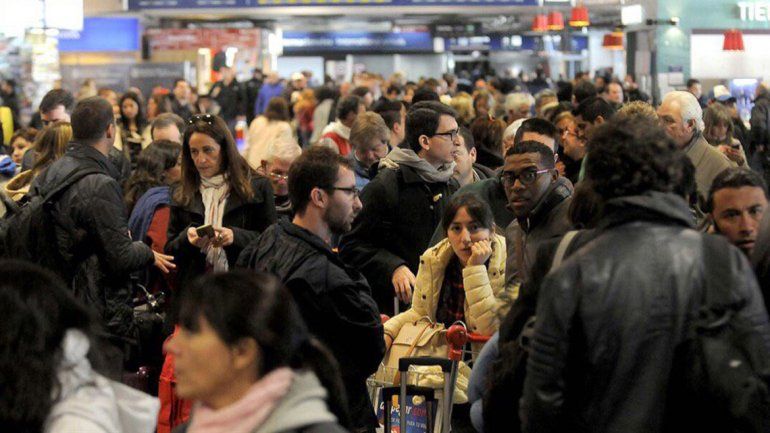 Se cayó el sistema de check-in y hubo cancelaciones en Aeroparque