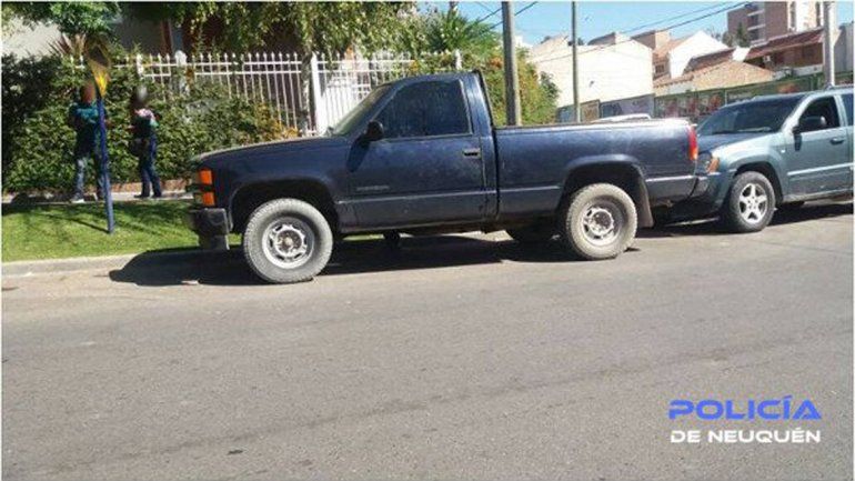 Encontraron abandonada una camioneta que había sido robada