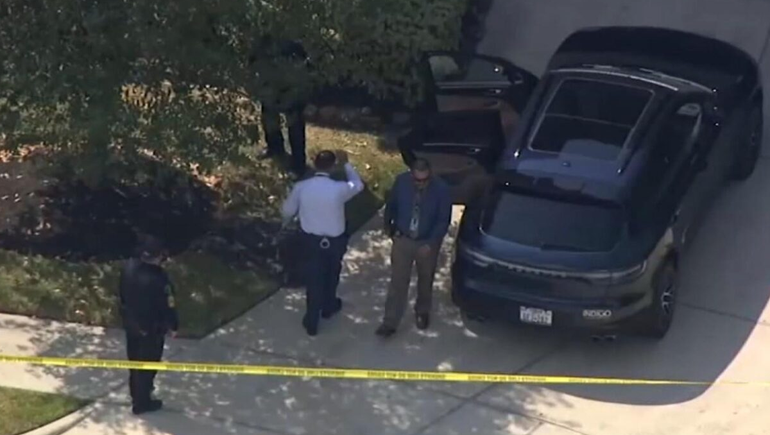 Se olvidó a su hija en el auto 7 horas y la encontró muerta