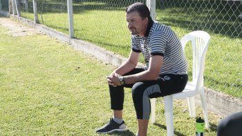 Gustavo Raggio, técnico de Cipolletti. Gustavo Raggio, técnico de Cipolletti.
