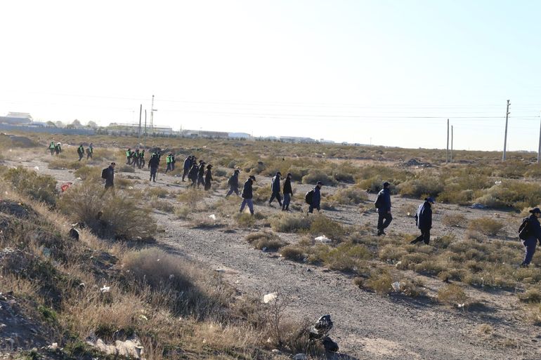 Los rastrillajes comenzaron con las primeras luces de este viernes, a 13 días de la desaparición de Luciana. Los rastrillajes comenzaron con las primeras luces de este viernes, a 13 días de la desaparición de Luciana.
