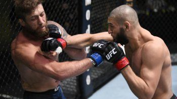 video: tardo solo 17 segundos en noquearlo video: tardo solo 17 segundos en noquearlo