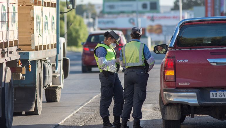 Por irregularidades, retuvieron más de 100 vehículos en controles