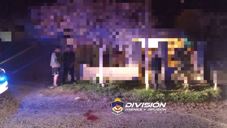 El ladrón entró a robar a una casa ubicada en la calle Leopoldo Lugones del barrio Trahun Hue de Centenario. (Foto adulterada por la Policía para evitar la identificación de la vivienda).