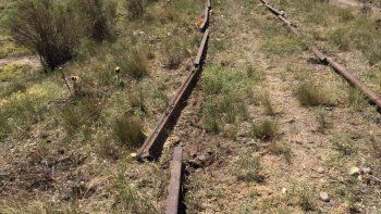 Robaron 4 mil metros de rieles de la vía que une Bahía Blanca con Viedma