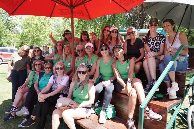 El aguante en la tribuna del equipo verde. Foto: Sebastián Fariña Petersen. El aguante en la tribuna del equipo verde. Foto: Sebastián Fariña Petersen.