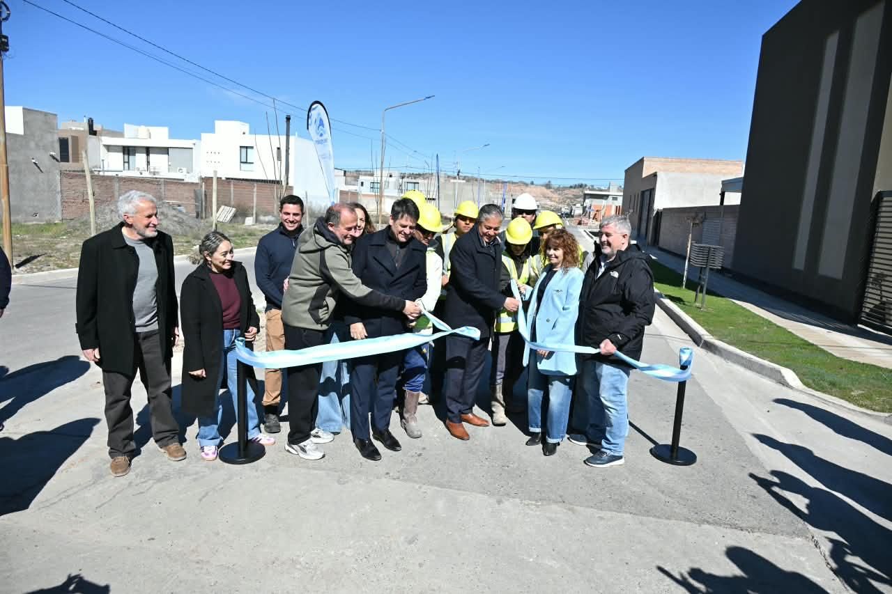 gaido y figueroa inauguraron 126 cuadras de asfalto y una gran obra pluvial en rincon del rio