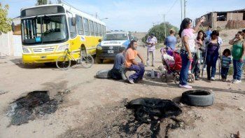 Afirman que no se irán del lugar hasta que no les den una respuesta Afirman que no se irán del lugar hasta que no les den una respuesta