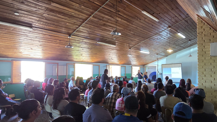 En febrero se realizaron reuniones informativas por el parque eólico Cerro Policía. (Imagen: Gobierno de Río Negro) En febrero se realizaron reuniones informativas por el parque eólico Cerro Policía. (Imagen: Gobierno de Río Negro)