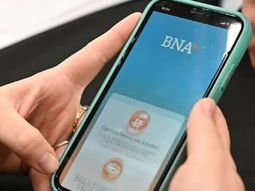 El Banco Nación inició una campaña para que la gente saque sus dólares del colchón. El Banco Nación inició una campaña para que la gente saque sus dólares del colchón.