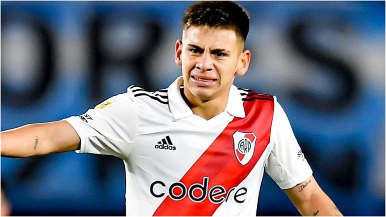 El momento que vivió el Diablito Echeverri con hinchas de River tras el escándalo y su pase al City