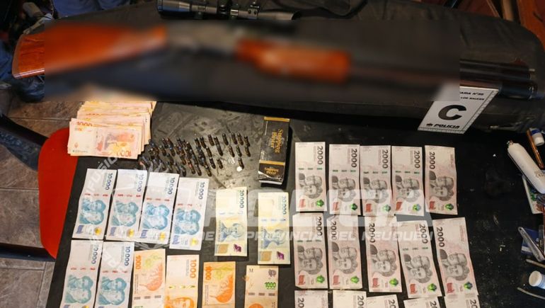 Parte de los secuestros realizados en los allanamientos en Añelo