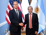 Histórico respaldo del Tesoro de Estados Unidos a la Argentina. Scott Bessen recibió a Luis Caputo esta semana y acordó un importante rescate financiero para el país.