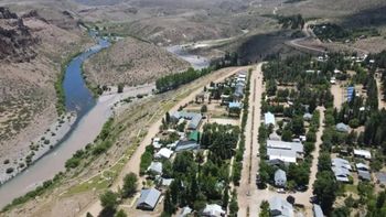 a pie, a caballo y en helicoptero: sigue la busqueda del criancero desaparecido que cayo al rio varvarco a pie, a caballo y en helicoptero: sigue la busqueda del criancero desaparecido que cayo al rio varvarco