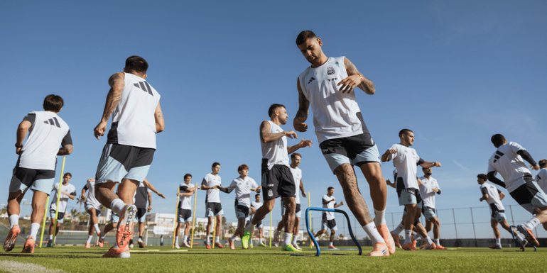 Los jugadores de Boca y de River que fueron citados para entrenar con la Selección Argentina.