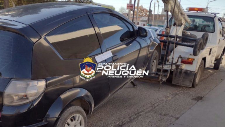 La Policía neuquina logró secuestrar 10 vehículos en el Oeste.