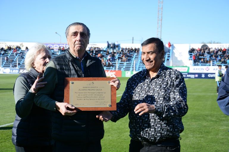 El estadio de Alianza de Cutral Co ahora lleva el nombre de Álvaro Pedro Ducas.