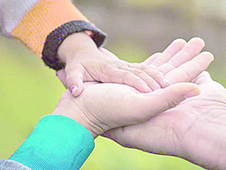 Familias solidarias integran niños a su hogar en forma temporal. Familias solidarias integran niños a su hogar en forma temporal.