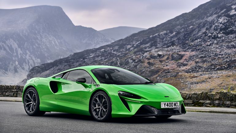McLaren Artura.