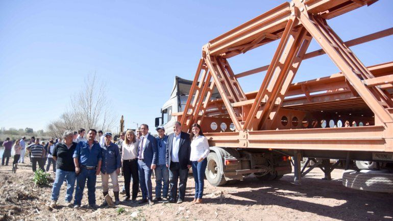 Colocan un puente sobre el arroyo Durán para mejor la conectividad