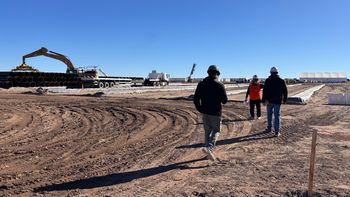 El impacto en el empleo de VMOS se sentirá de manera particular en localidades a lo largo de la traza del oleoducto. Foto: prensa de gobierno de Río Negro. El impacto en el empleo de VMOS se sentirá de manera particular en localidades a lo largo de la traza del oleoducto. Foto: prensa de gobierno de Río Negro.