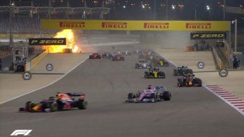 dramatico accidente en la f1: un auto se partio al medio y exploto dramatico accidente en la f1: un auto se partio al medio y exploto