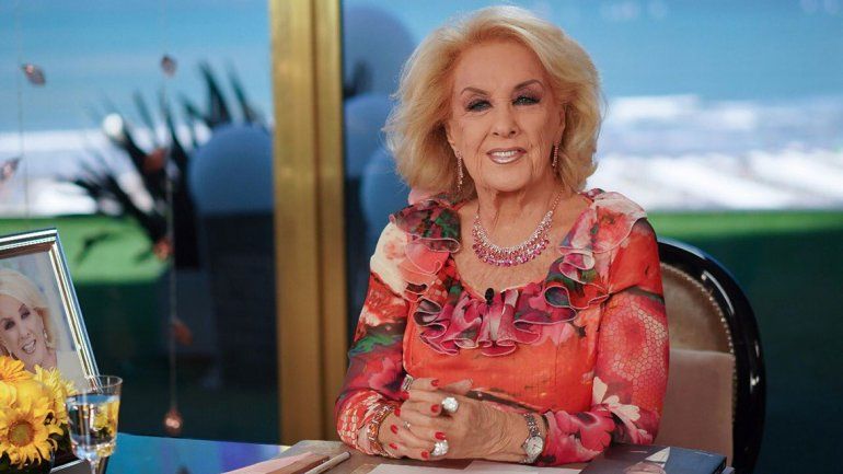 Mirtha pegó el faltazo y tuvo que ser operada