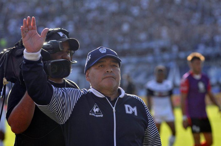 Toda la bronca de Diego por el pobre empate.