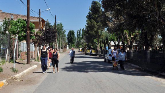 El Municipio de Añelo ya tomó cartas en el asunto y pondrá el transporte para los vecinos que viven en los nuevos barrios, en el balcón de la meseta.