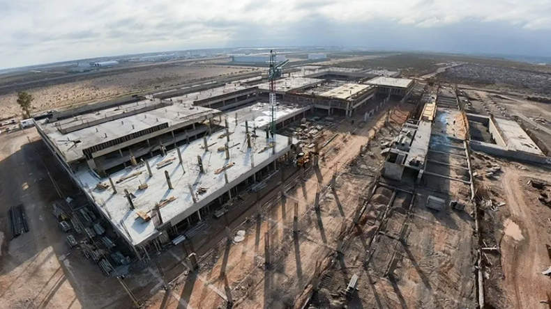 La obra está emplazada en el sector de la meseta denominado Z1 Sur de la ciudad de Neuquén.