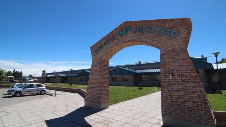 Acudió al hospital local por sus propios medios cuando advirtió que sangraba demasiado. Tenía heridas cortantes.