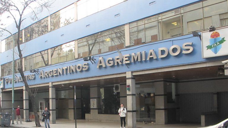 Agremiados anunció paro y peligra el inicio del fútbol para el 3 de marzo