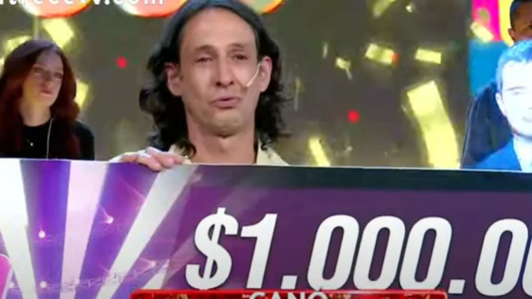 Los 8 escalones: un vendedor de sahumerios ganó el millón y emocionó a todos con su historia