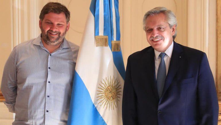 Polémica por un diputado de 43 años que se vacunó en febrero